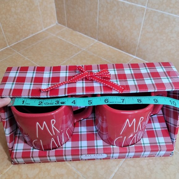 Rae Dunn Holiday Mug Set Mr and Mrs Red White NEW - Picture 9 of 10